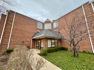 805 Leicester Road 103, Elk Grove Village, IL 60007