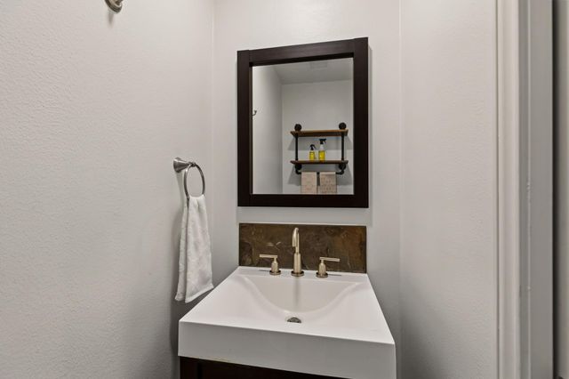 5403 Coral Ridge Road, Houston, TX 77069