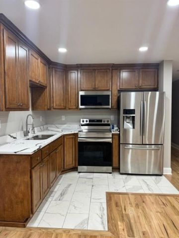 5413 E 29 Street, Kansas City, MO 64128