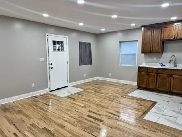 5413 E 29 Street, Kansas City, MO 64128