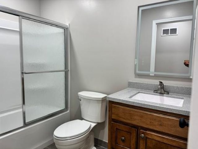 5413 E 29 Street, Kansas City, MO 64128