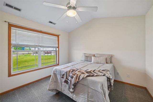 3740 37th Avenue SW A, Cedar Rapids, IA 52404