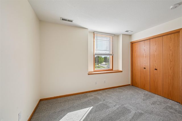 3740 37th Avenue SW A, Cedar Rapids, IA 52404