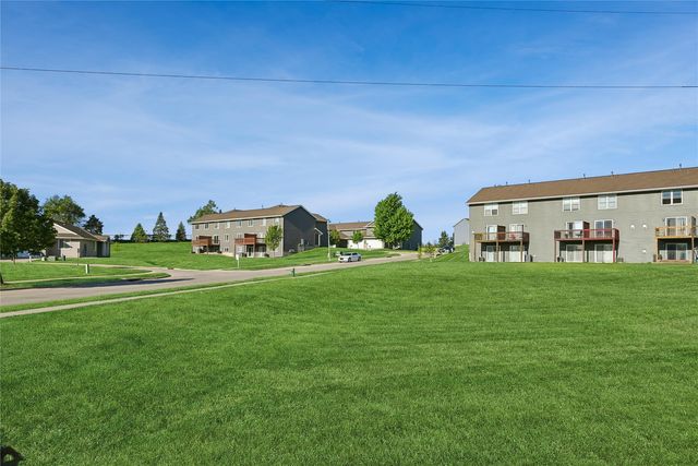 3740 37th Avenue SW A, Cedar Rapids, IA 52404