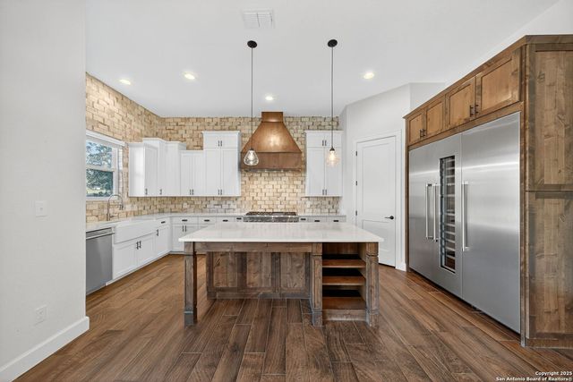 145 Bucks, La Vernia, TX 78121