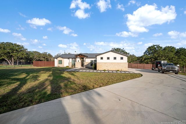 145 Bucks, La Vernia, TX 78121