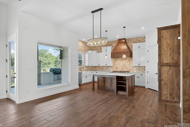 145 Bucks, La Vernia, TX 78121