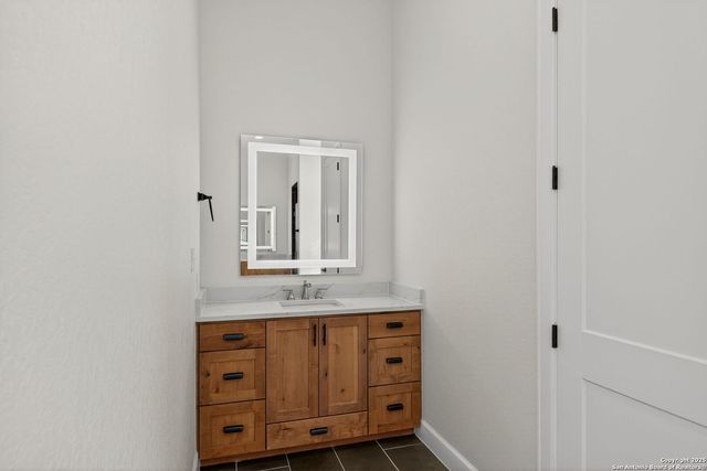 145 Bucks, La Vernia, TX 78121