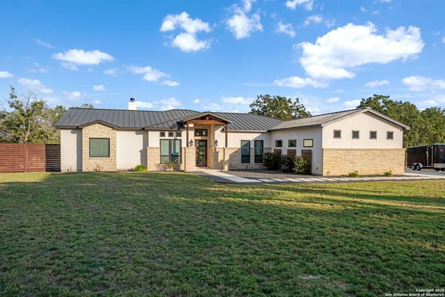 145 Bucks, La Vernia, TX 78121