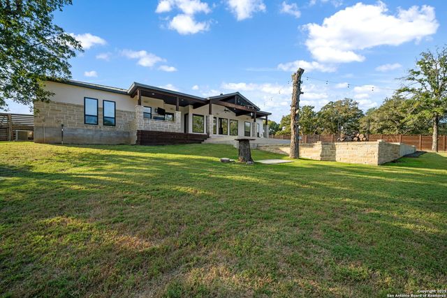 145 Bucks, La Vernia, TX 78121