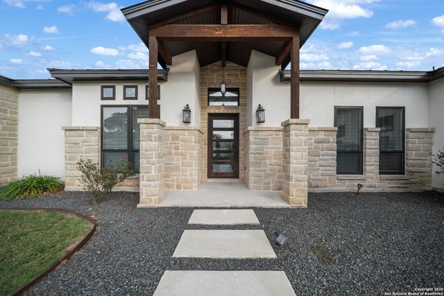 145 Bucks, La Vernia, TX 78121