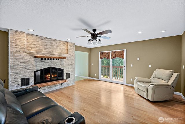 6718 76th Street W, Lakewood, WA 98499