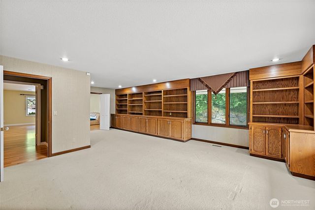 6718 76th Street W, Lakewood, WA 98499