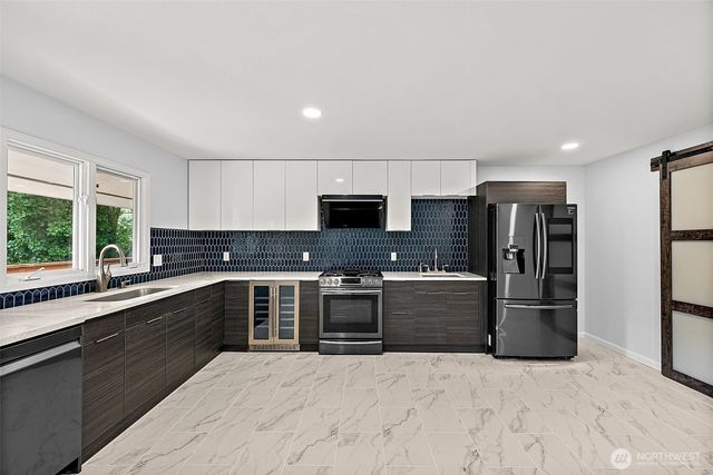 6718 76th Street W, Lakewood, WA 98499