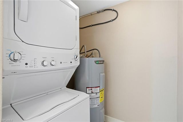 530 92nd AVE N, Naples, FL 34108