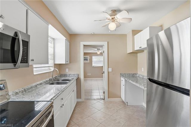 530 92nd AVE N, Naples, FL 34108