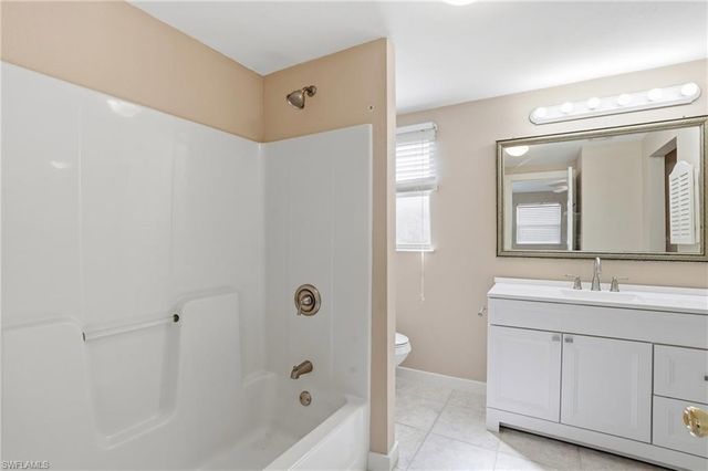 530 92nd AVE N, Naples, FL 34108