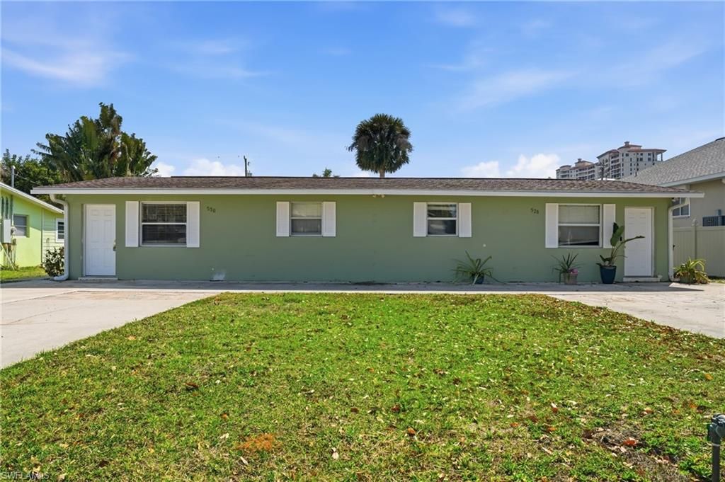 530 92nd AVE N, Naples, FL 34108