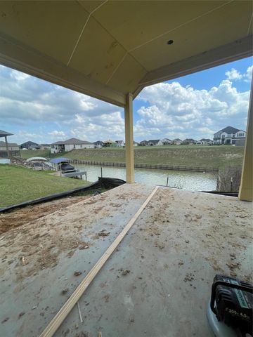 10749 S Lake Mist Lane, Willis, TX 77318