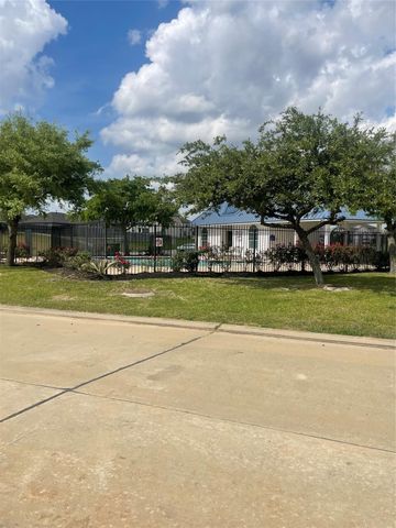 10749 S Lake Mist Lane, Willis, TX 77318