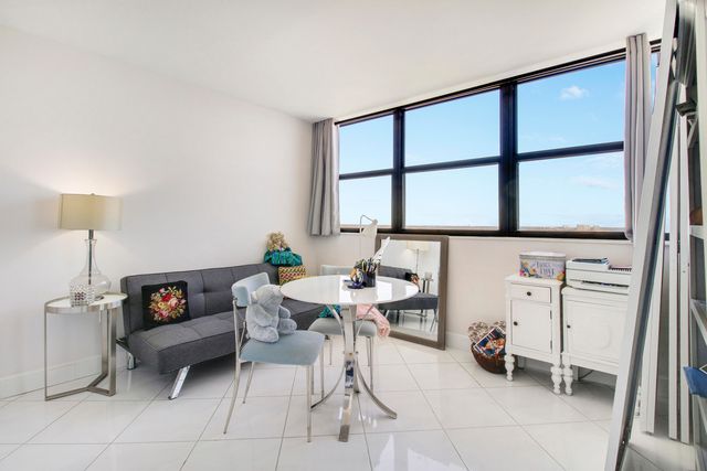 5600 N Flagler Drive Ph107, West Palm Beach, FL 33407