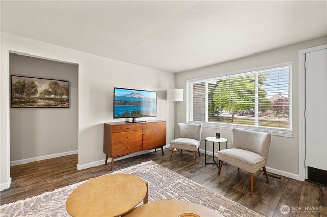 731 S 19th Street, Renton, WA 98055