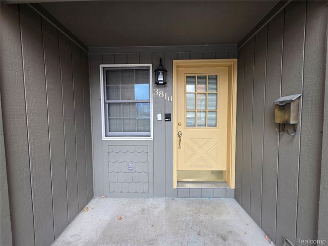 3810 Rochester Road, Royal Oak, MI 48073
