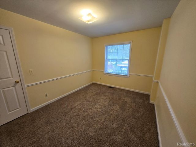 3810 Rochester Road, Royal Oak, MI 48073