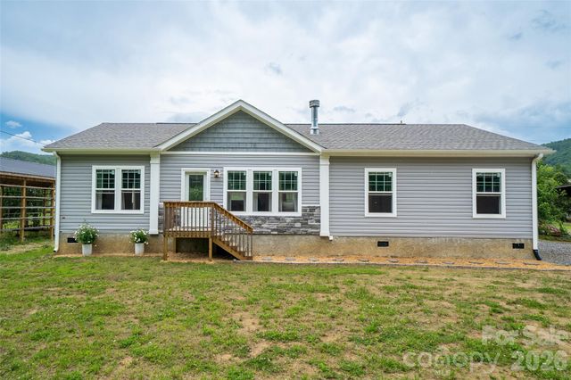 306 Burnsville School Road, Burnsville, NC 28714