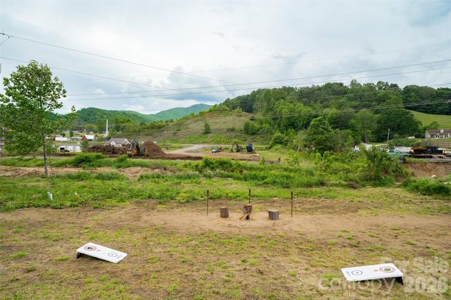 306 Burnsville School Road, Burnsville, NC 28714