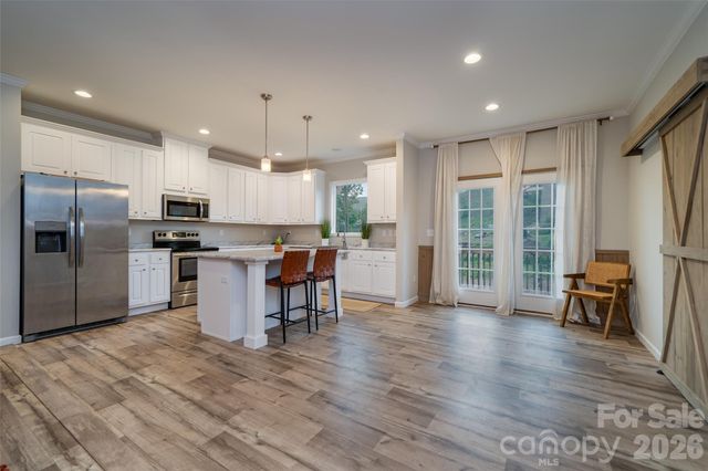 306 Burnsville School Road, Burnsville, NC 28714