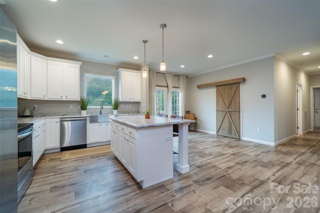 306 Burnsville School Road, Burnsville, NC 28714