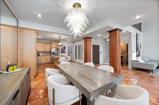 252 Sugarberry Circle, Houston, TX 77024