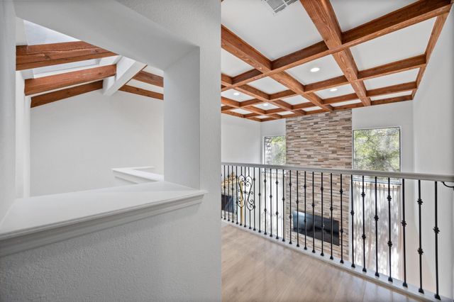 252 Sugarberry Circle, Houston, TX 77024