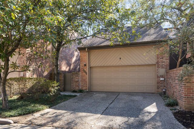252 Sugarberry Circle, Houston, TX 77024