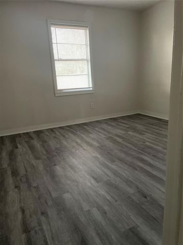 1960 May Street, Beaumont, TX 77705