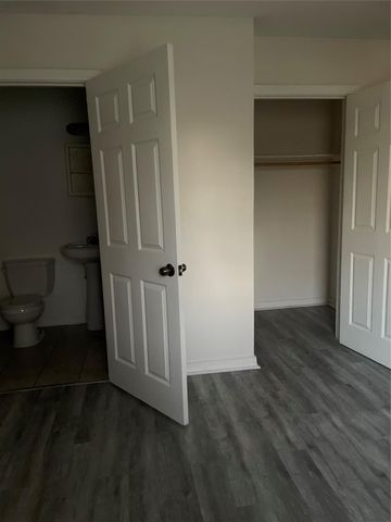 1960 May Street, Beaumont, TX 77705