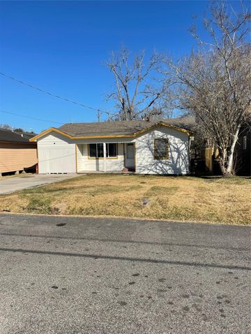 1960 May Street, Beaumont, TX 77705