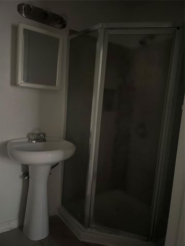 1960 May Street, Beaumont, TX 77705