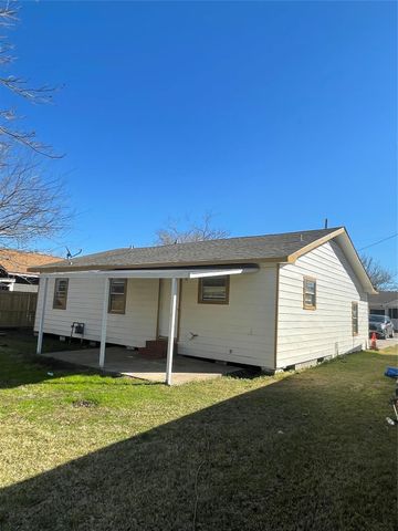 1960 May Street, Beaumont, TX 77705