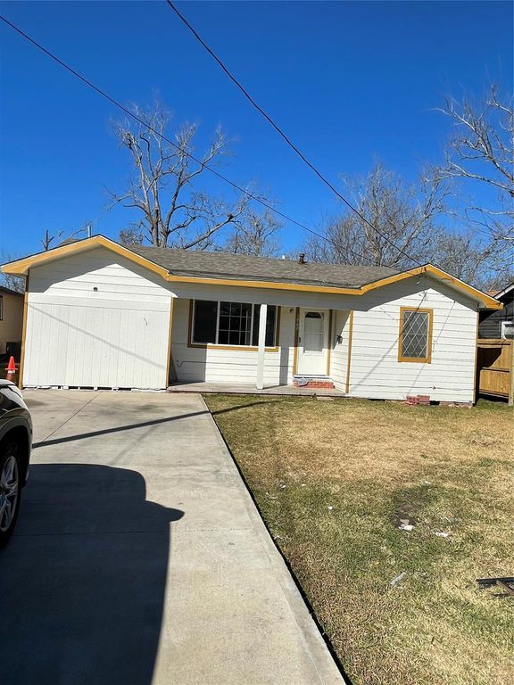 1960 May Street, Beaumont, TX 77705