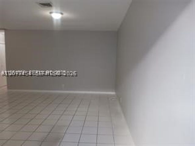 2127 Van Buren St 106, Hollywood, FL 33020