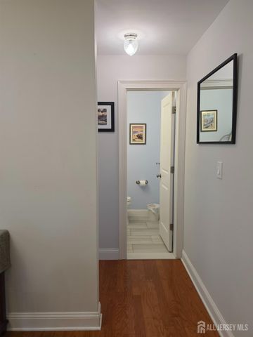 16 Glynn Court, Parlin, NJ 08859