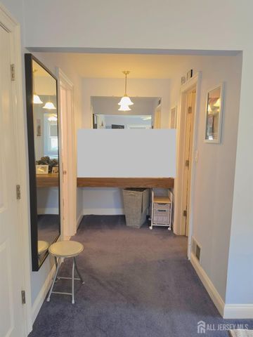 16 Glynn Court, Parlin, NJ 08859