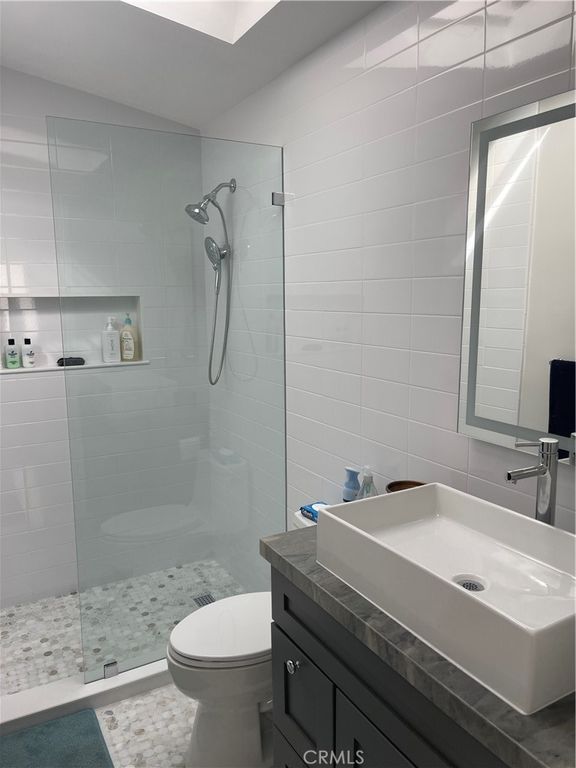 Image 36 of property listing at Address unavailable.