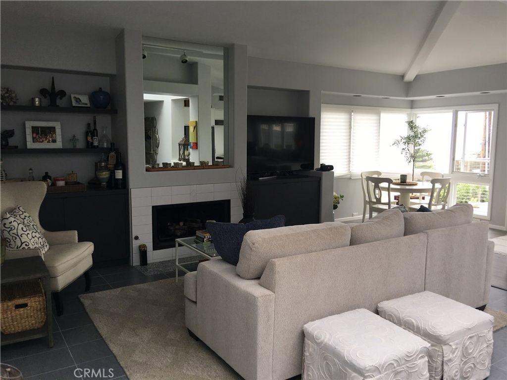 Image 9 of property listing at Address unavailable.