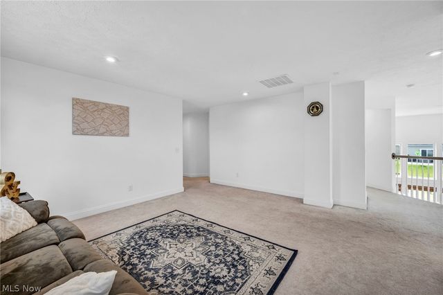172 Harvester Drive, Copley, OH 44321