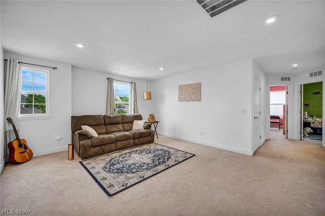 172 Harvester Drive, Copley, OH 44321