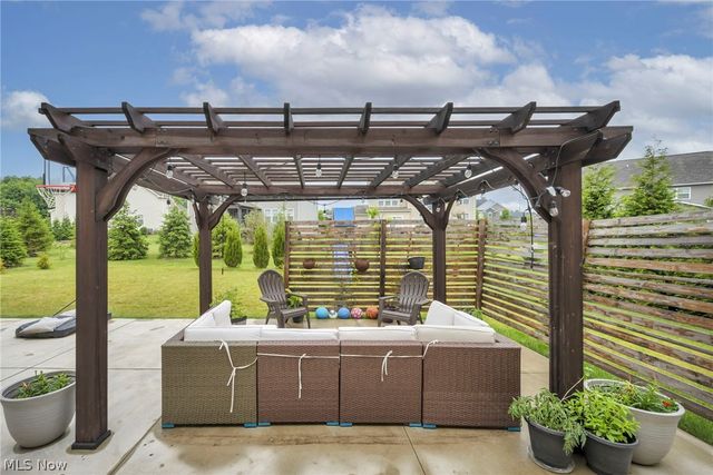 172 Harvester Drive, Copley, OH 44321