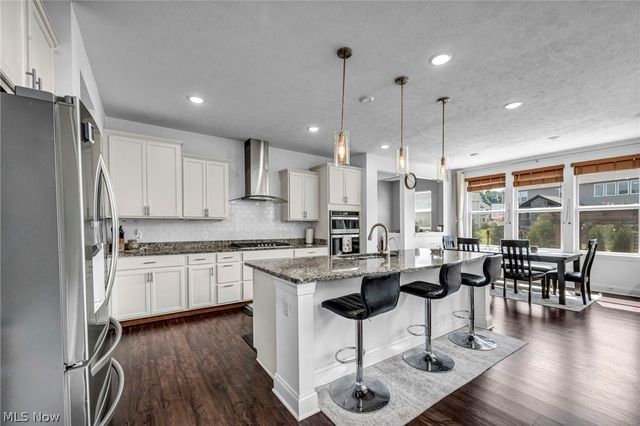 172 Harvester Drive, Copley, OH 44321
